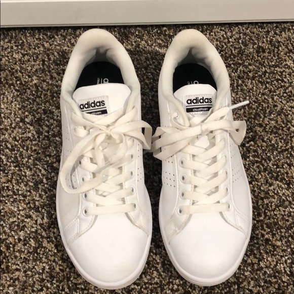 Nearly new all white adidas - Picture 1 of 5